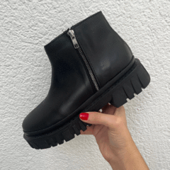 Art. Pau662 Cuero Negro