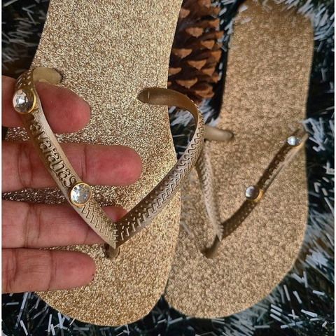 havaianas glitter dourada