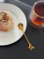 Cucharitas de postre doradas