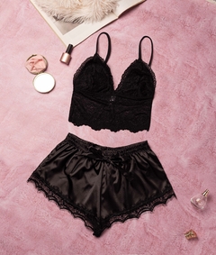 Pijama Jara Negro en internet