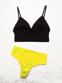 Bikini Mad Amarillo en internet