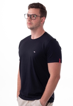 Camiseta Vista Mare Básica Slim Fit - Preta - comprar online