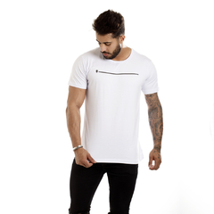 Camiseta Masculina Manga Curta Riveira Estampa Alto Relevo RV Chest Line Branca