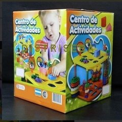 Equipo de actividades encastrar en internet
