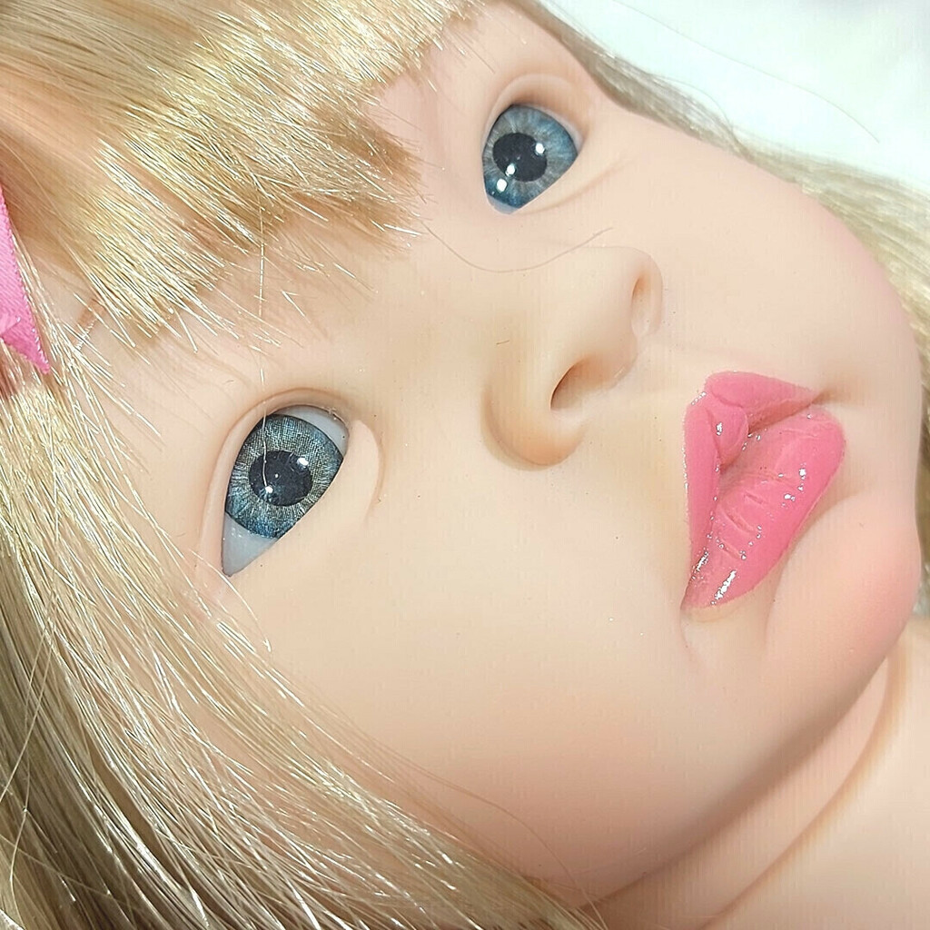 Boneca Reborn Baby Kiss Loira Bebê Corpo Inteiro de Silicone