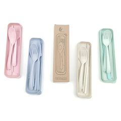 ESTUCHE CON CUBIERTOS