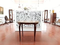 Mesa centro estilo Transición -circa 1920 en internet