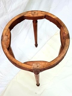 Mesa de centro en estilo Luis XVI con tapa de mármol. en internet