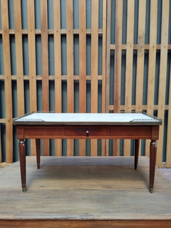 Mesa de estilo Luis XVI. Marmol y bronce - comprar online