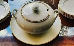 Servicio de mesa Hutschenreuther para 12 con cambio de plato principal - Capdepont Antiques