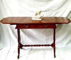 Mesa de estilo Reina Ana