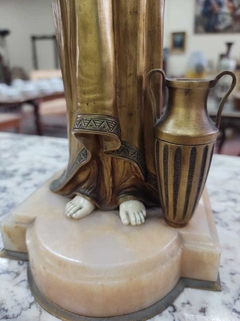 Escultura dama antigua crisoelefantina - comprar online