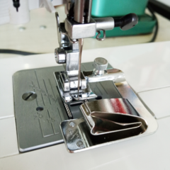 Prensatela para dobladillo ancho