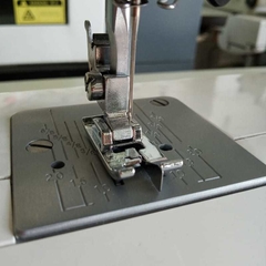 Prensatela falso overlock