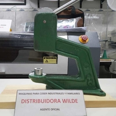 Máquina para colocar broches doble función