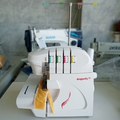 Overlock 4 hilos familiar DragonFly DF954
