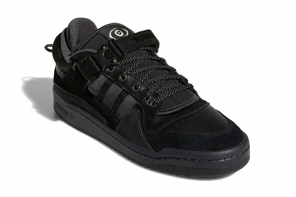 bad-bunny-adidas-white-bunny-noys99-sakuraweb