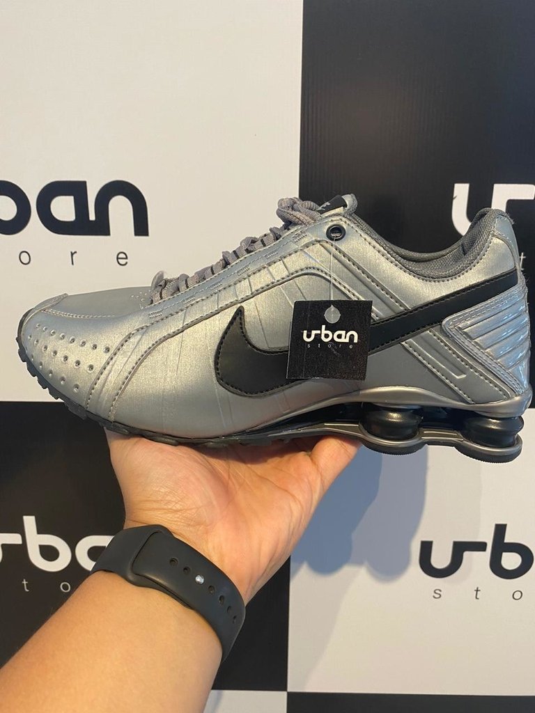 nike shox junior cinza e verde