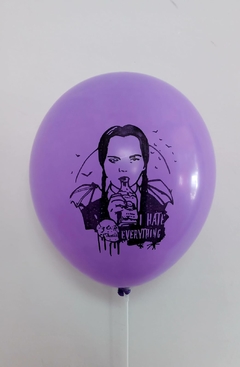 10 globos impresos Merlina