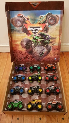 Imagen de Monster Jam Caja Oficial Pack de 12 Camiones Monstruos a escala 1:64
