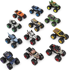 Monster Jam Caja Oficial Pack de 12 Camiones Monstruos a escala 1:64 - MarketDigital