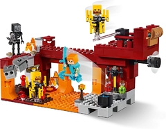 LEGO Minecraft The Blaze Bridge 370 piezas Kit de construcción (21154)