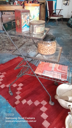Mesa de Hierro con Ruedas - comprar online