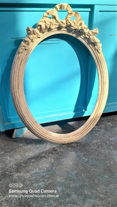 Antiguo Marco Oval con Flores