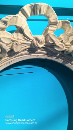 Antiguo Marco Oval con Flores - comprar online