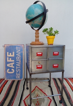 Antiguo Mueble Estilo Industrial 4 Cajones