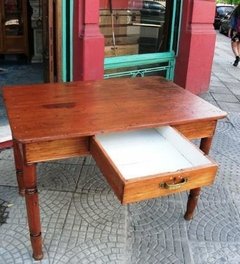 Mesa de Cocina con Patas Torneadas - comprar online