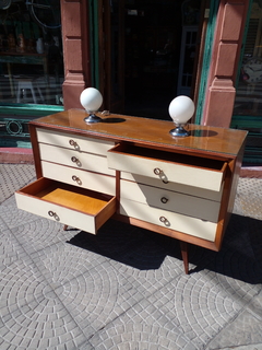 Cómoda Estilo Nórdico Escandinavo Mid Century - Un Viejo Almacén Antigüedades