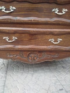 Petit Cómoda provenzal de roble - Un Viejo Almacén Antigüedades