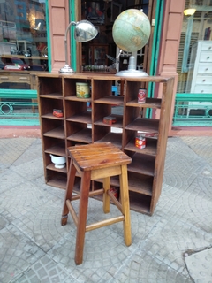Mueble Organizador con Divisiones en Pinotea