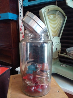 Antiguo frasco con tapa de metal - comprar online