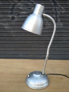 Lámpara de Mesa o Escritorio Regulable en internet