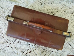 Maletín Valija Antiguo Cuero con Cerradura y Herrajes - comprar online