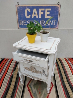 Mesa de Luz Estilo Provenzal - Un Viejo Almacén Antigüedades