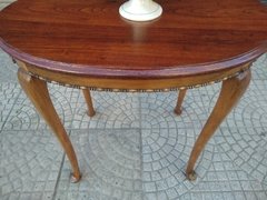Mesa Oval de Roble y Cedro estilo Reina Ana - comprar online