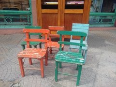 Petit Sillas en Madera
