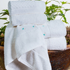 Jogo de toalha de banho Bordada com 5 peças - Branca com bordado verde