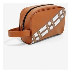 Disney Star Wars Chewbacca Neceser Masculino Incluye Kit Limpiador Facial, Cera Para Cabello, Perfume, Aceite Para Barba En Stock!! - Prestigeworldwidetoys