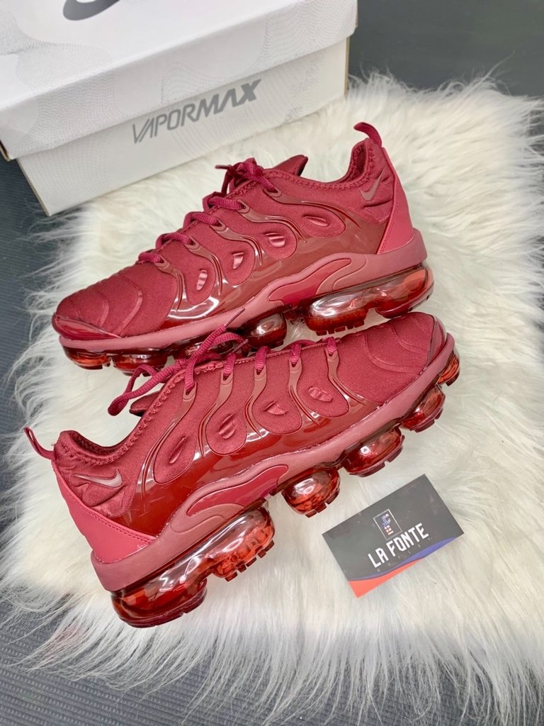 vapormax plus vinho