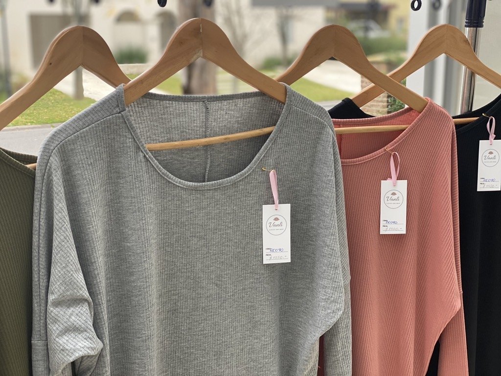 Remeras largas atras y cortas adelante Outlet