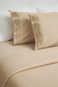 JUEGO DE SÁBANAS ALCOYANA BRODERIE - QUEEN