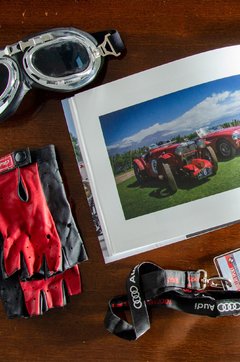 Libro Autos Clásicos por Bodegas Mendocinas - comprar online