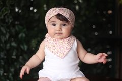 Conjunto de Babador Bandana com Turbante de Bebê Raminhos Rosa - comprar online