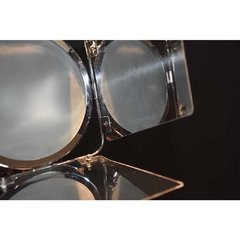 Imagen de Lámpara de mesa trípode tipo cine negro y plata
