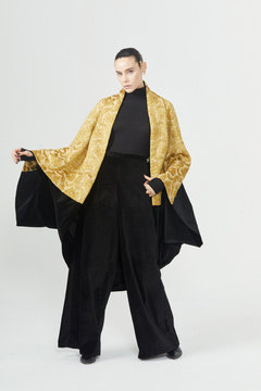 Imagen de Capa Poiret Cocoon Terciopelo + Brocato