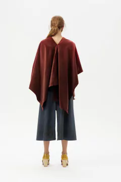 Imagen de Poncho Irregular de Terciopelo